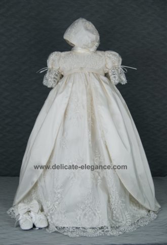 4256 (Ivory Lace): Girls' Silk Christening Gown