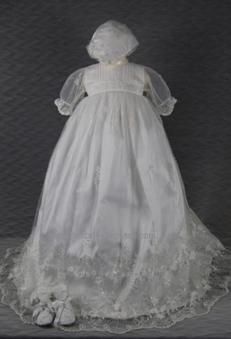 4266 (Ivory Lace): Girls' Christening Gown