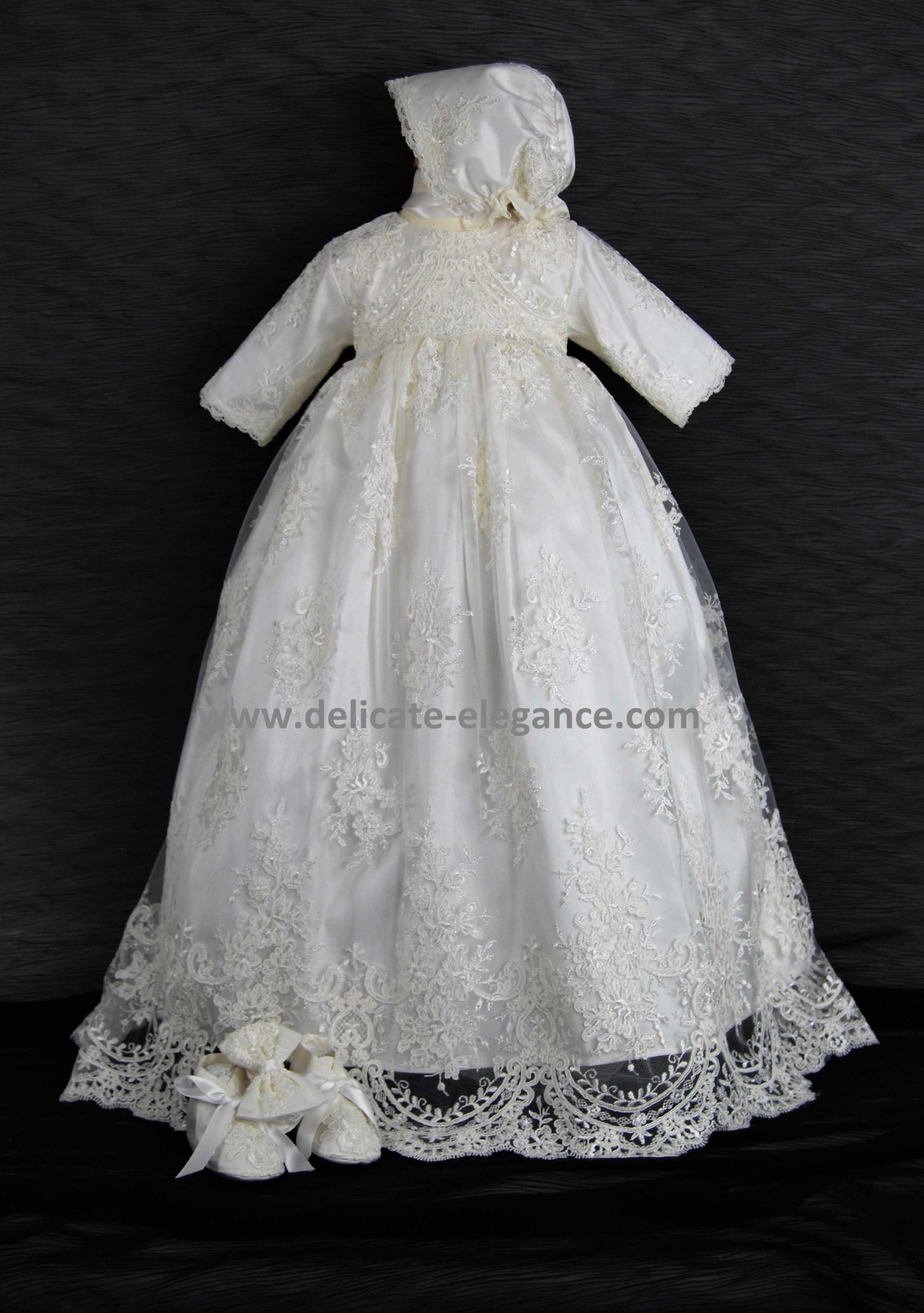 4260 (Ivory Lace): Girls' Silk Christening Gown