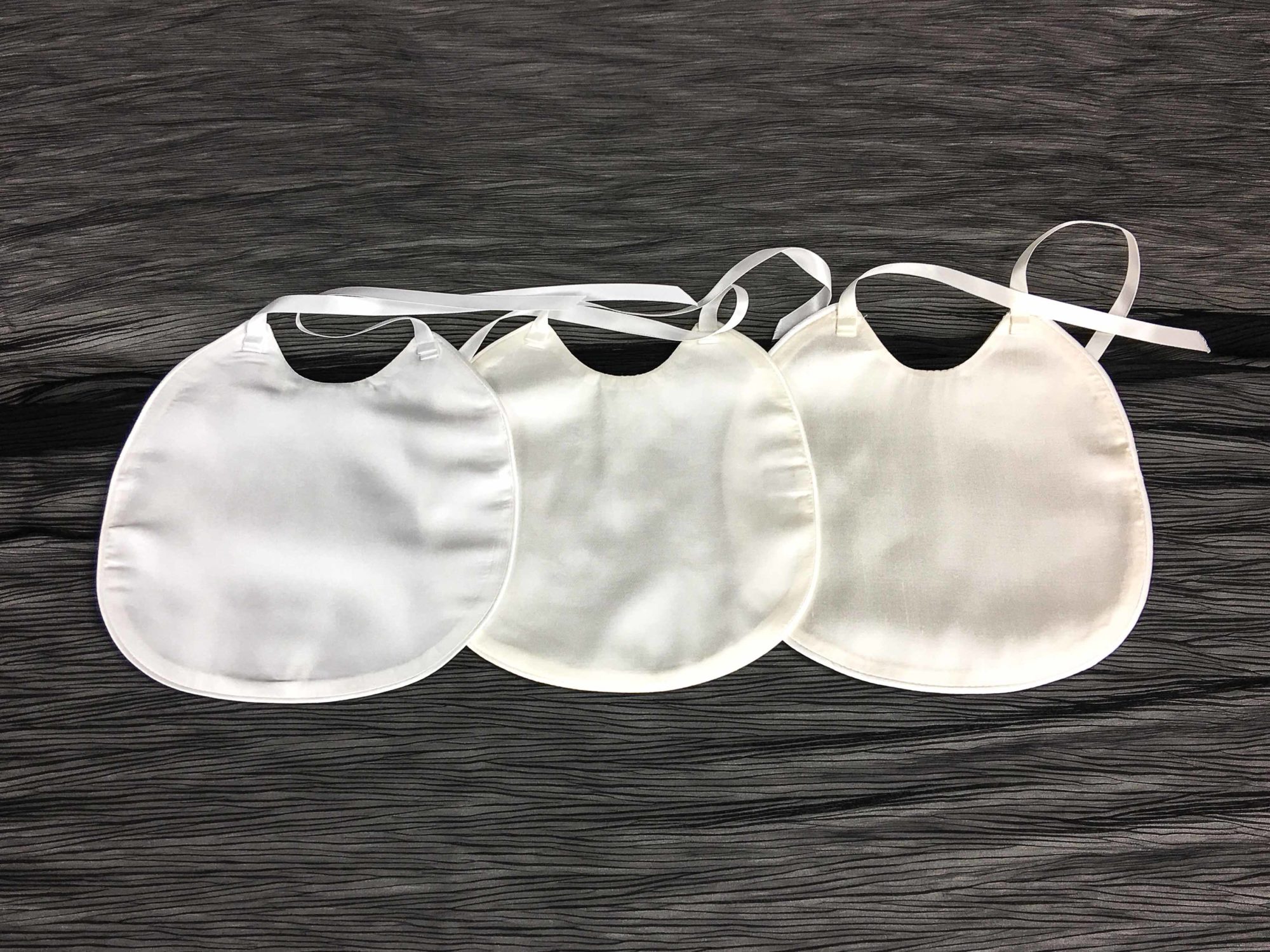 Plain Bib with Piped Edging